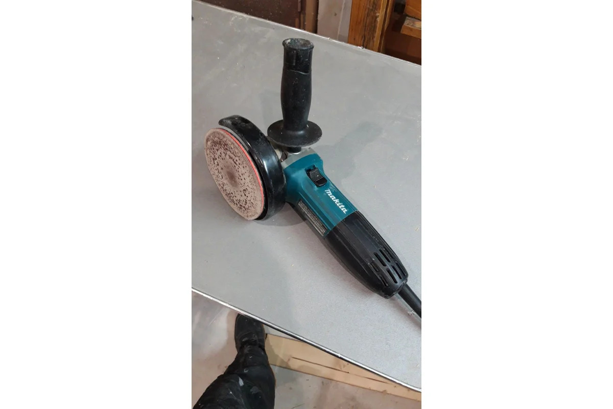 uglovaya-shlifmashina-makita-ga5030r-125-mm-720-vt-11000-ob-m-plavnyj-pusk-antirestart-1-4-kg-kor-2024-01-05-15-42-24-1-save_response_service6597f930a