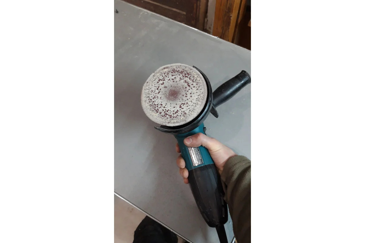 uglovaya-shlifmashina-makita-ga5030r-125-mm-720-vt-11000-ob-m-plavnyj-pusk-antirestart-1-4-kg-kor-2024-01-05-15-42-24-3-save_response_service6597f930c