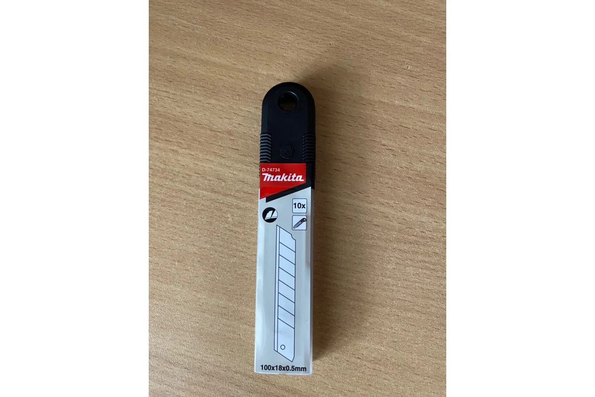 lezviya-s-otlamyvayuschimisya-segmentami-10-sht-100x18x0-5-mm-makita-d-74734-2024-06-10-08-21-47-1-save_response_service66668d6b72eec1.69838388
